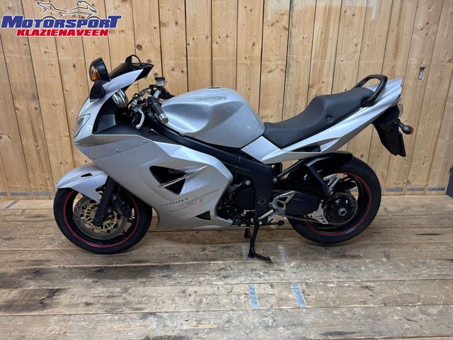 triumph - sprint-st-1050
