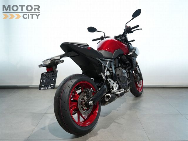 suzuki - gsx-8s