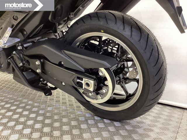 yamaha - tmax-tech-max-560