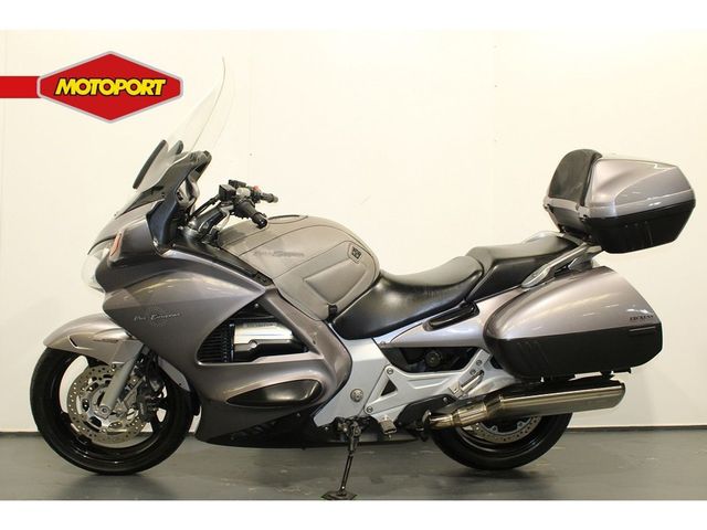 honda - st-1300-pan-european