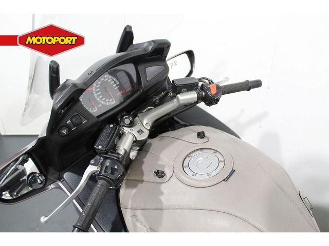 honda - st-1300-pan-european