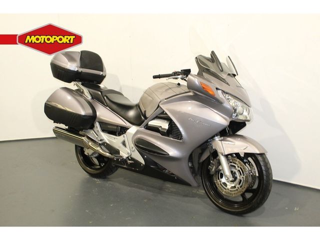 honda - st-1300-pan-european