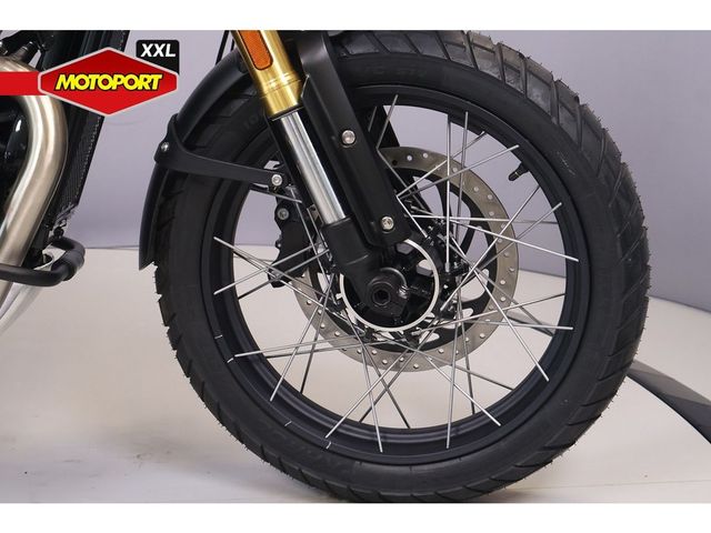 triumph - scrambler-400-xc