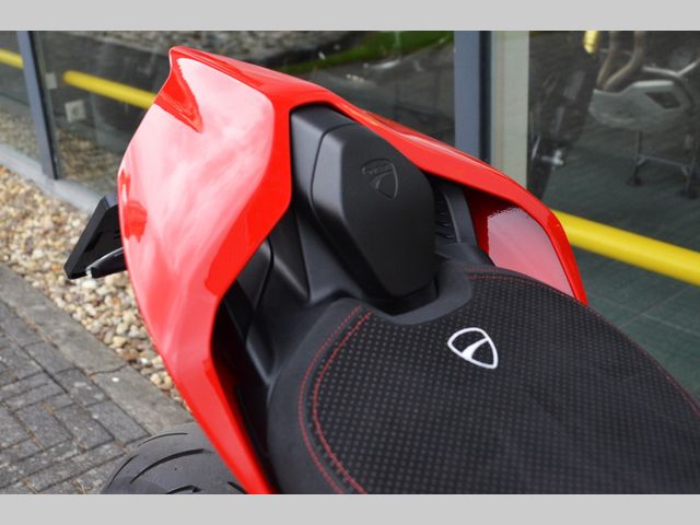 ducati - streetfighter-v2
