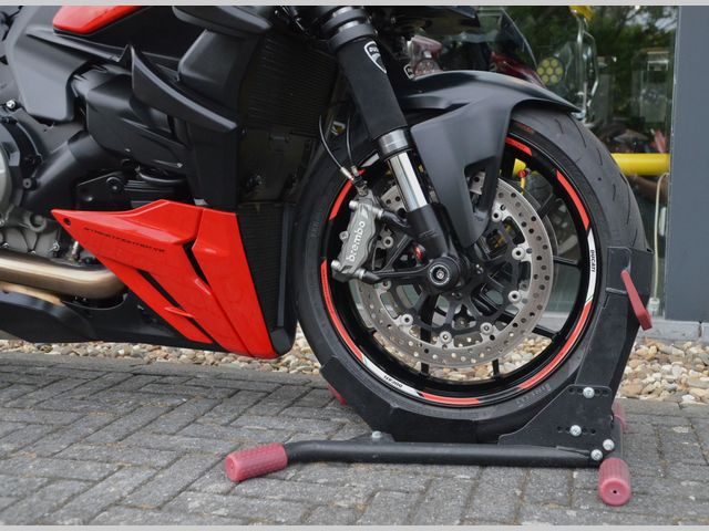 ducati - streetfighter-v2