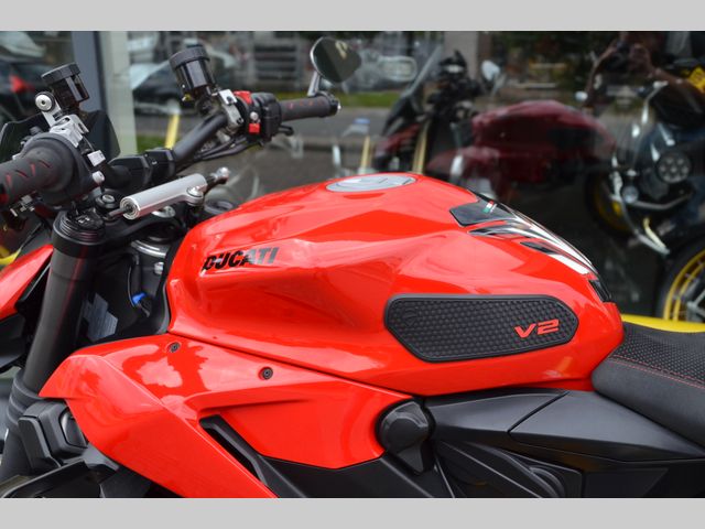 ducati - streetfighter-v2