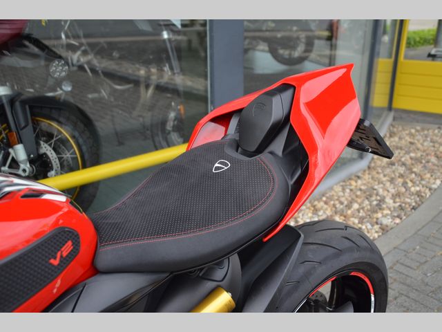 ducati - streetfighter-v2