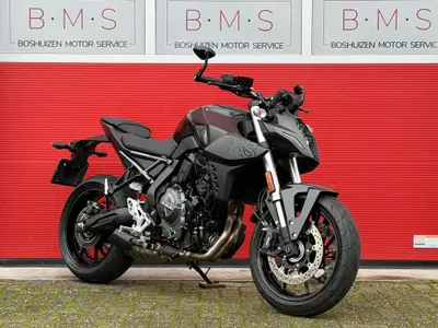 SUZUKI GSX-8S – foto 2
