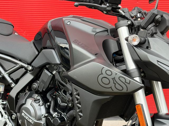 suzuki - gsx-8s