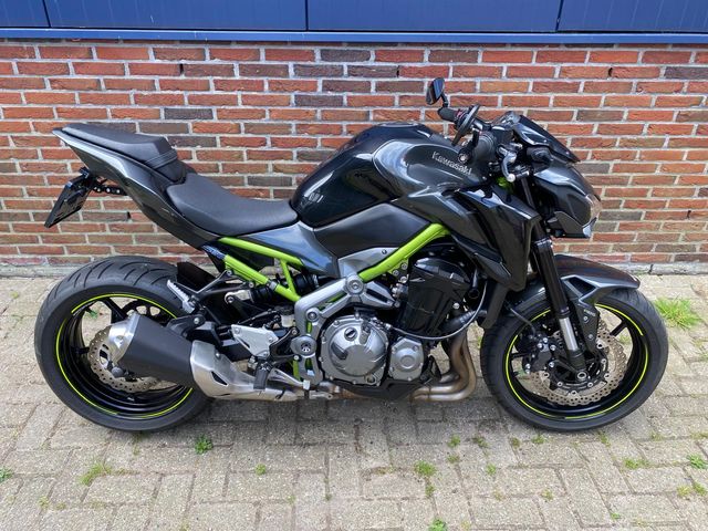 kawasaki - z900