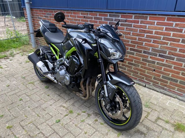 kawasaki - z900