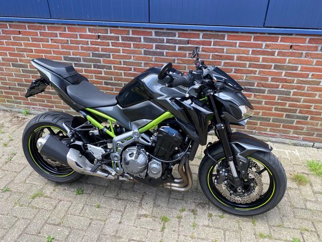 kawasaki - z900