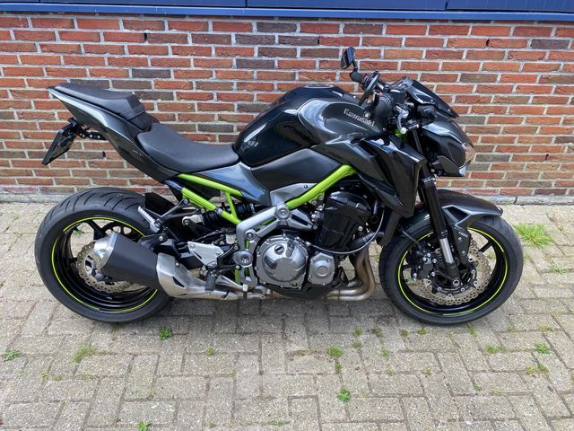 kawasaki - z900