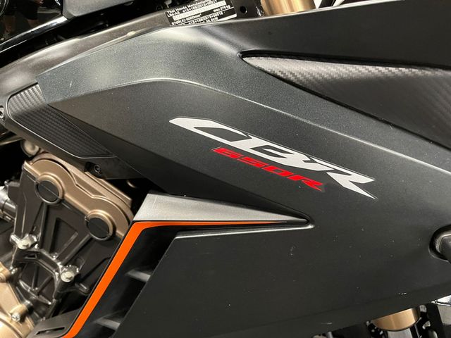 honda - cbr-650-r