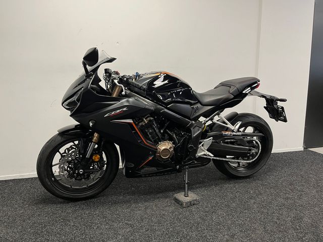 honda - cbr-650-r