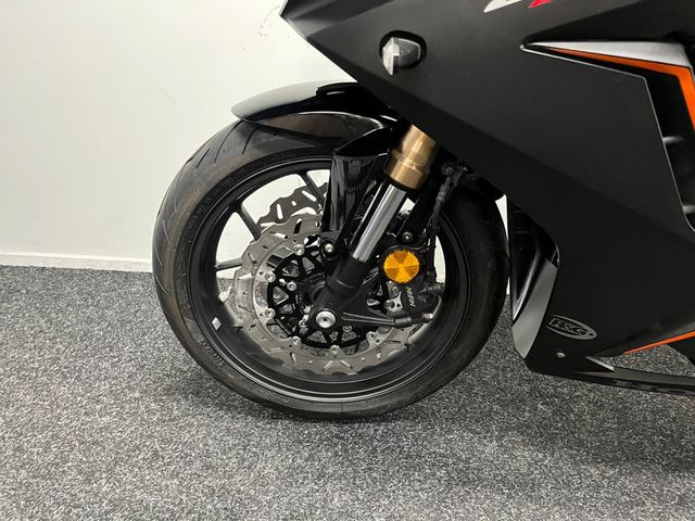 honda - cbr-650-r