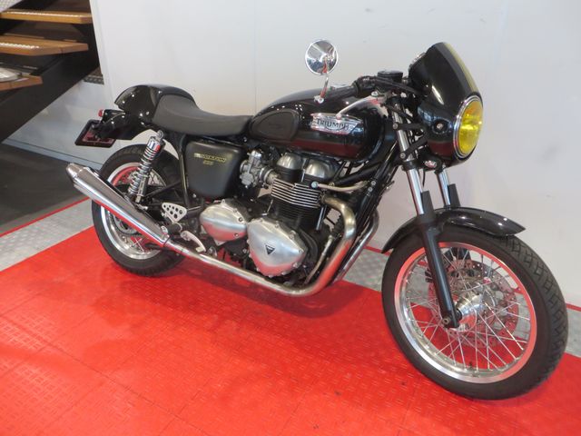 triumph - thruxton-900