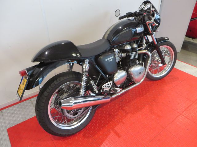 triumph - thruxton-900