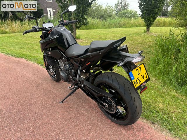 ktm - 890-duke