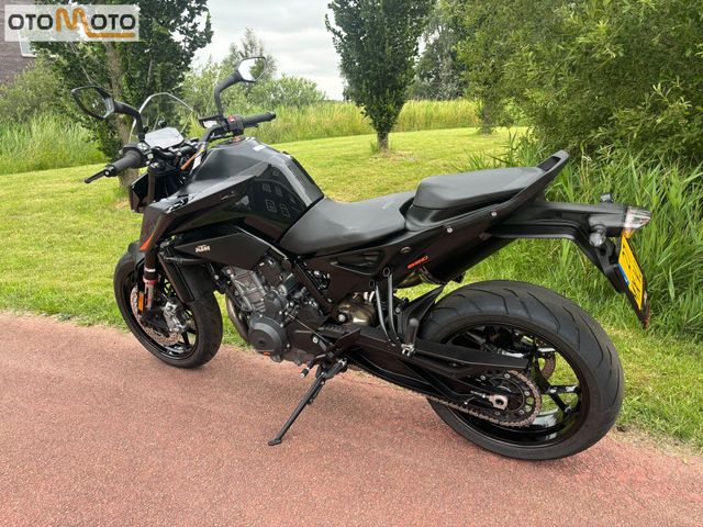 ktm - 890-duke