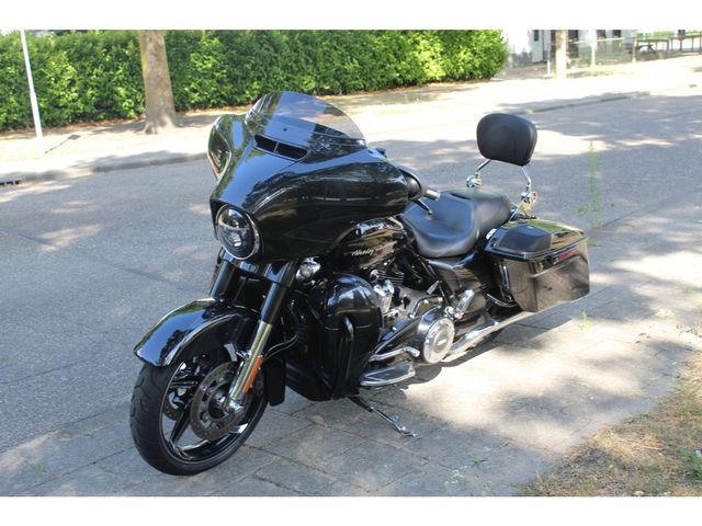 harley-davidson - cvo-street-glide