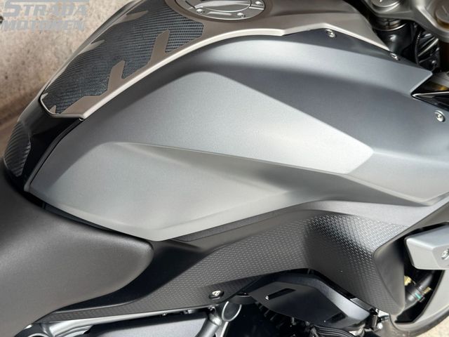 bmw - r-1200-rs
