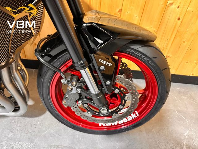 kawasaki - z900