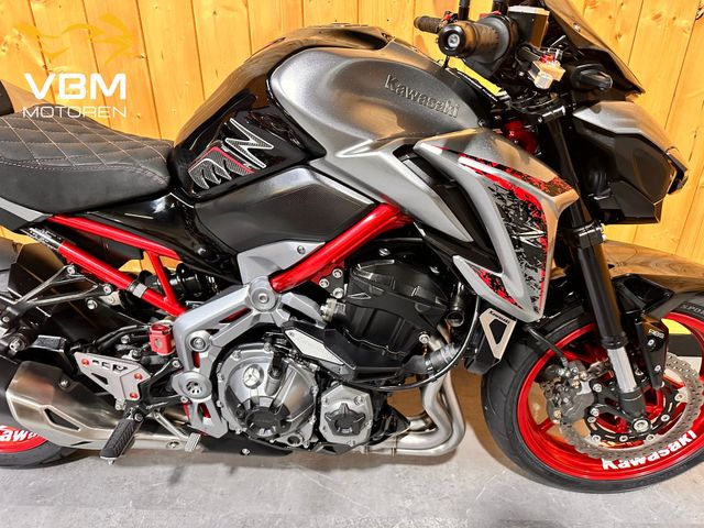 kawasaki - z900