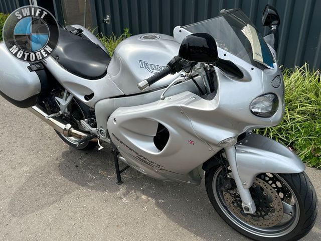 triumph - sprint-st-955