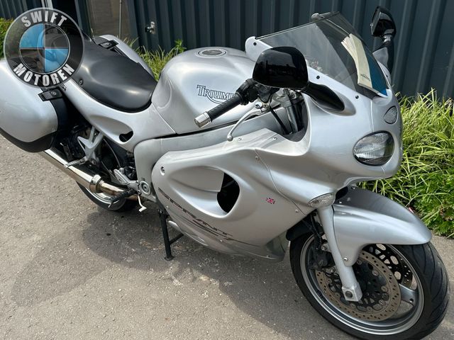 triumph - sprint-st-955