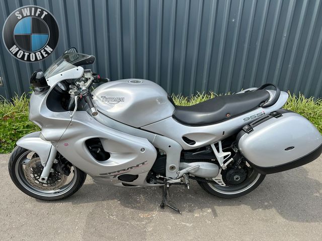triumph - sprint-st-955