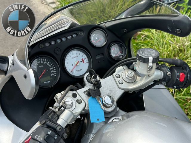 triumph - sprint-st-955