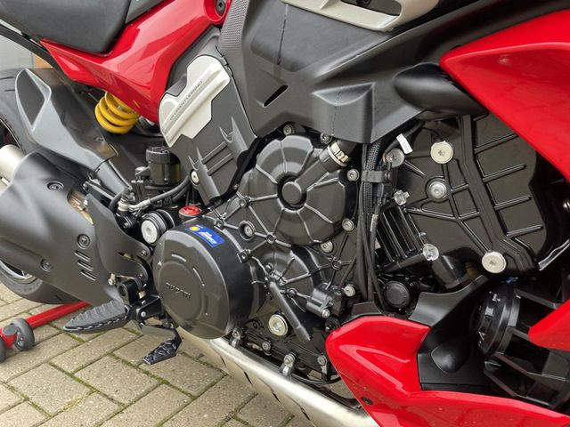 ducati - diavel-v4