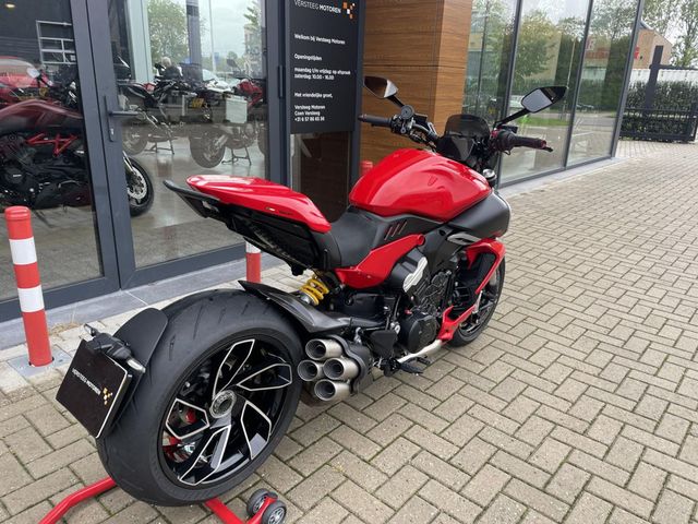 ducati - diavel-v4