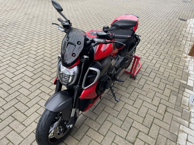 ducati - diavel-v4