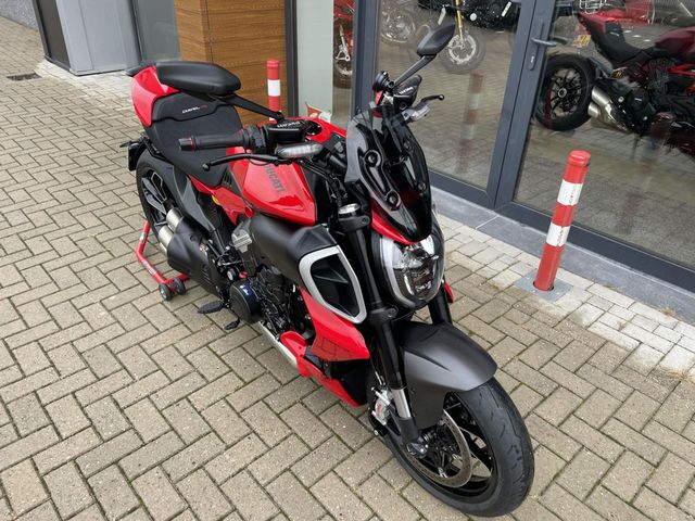 ducati - diavel-v4