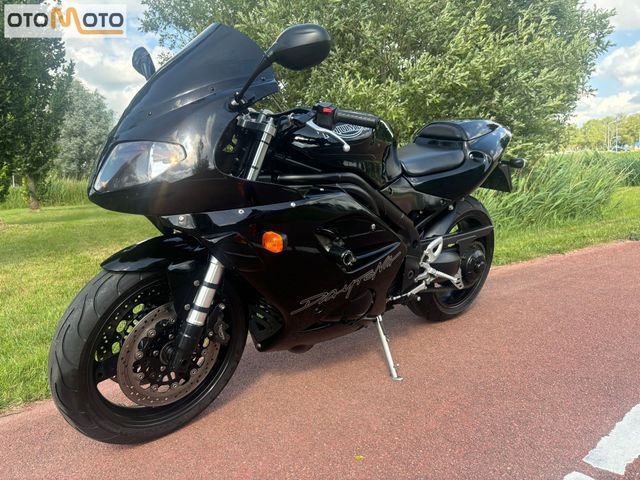 triumph - daytona-955i