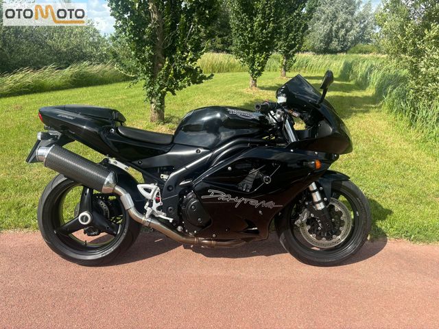 triumph - daytona-955i