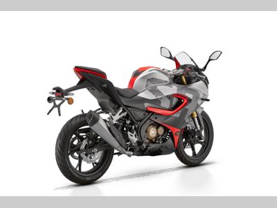 QJMOTOR SRK 125 R – foto 3