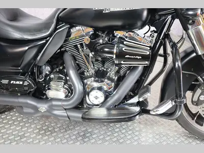 HARLEY-DAVIDSON STREET GLIDE FLHXI – foto 2