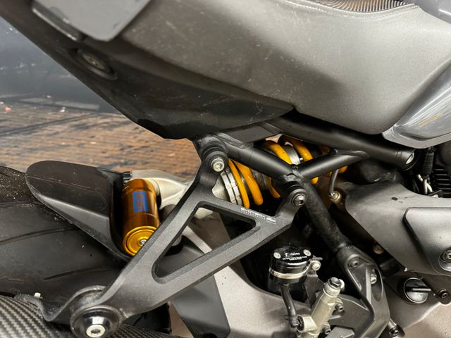 ducati - monster-1200-s