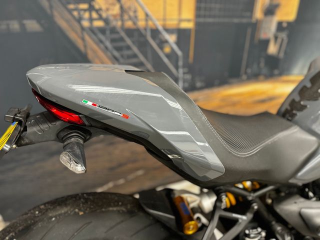 ducati - monster-1200-s