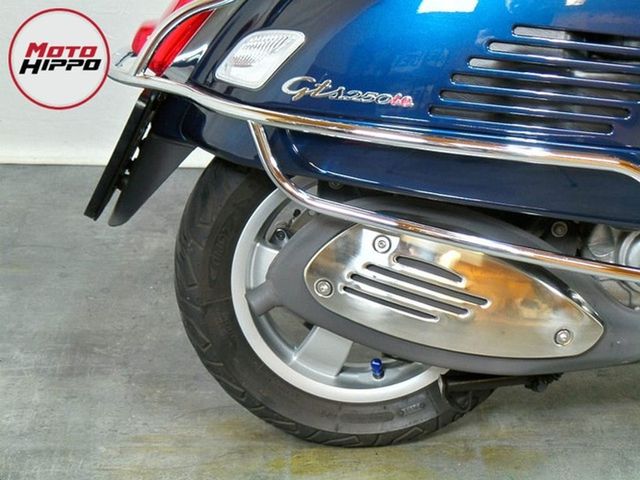 vespa - gts-250-ie