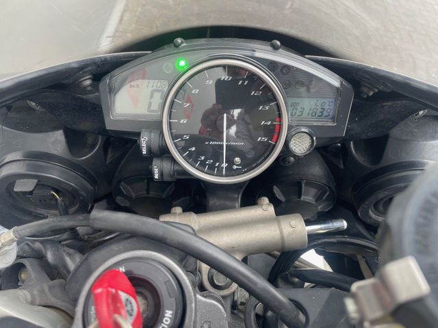 yamaha - yzf-r1