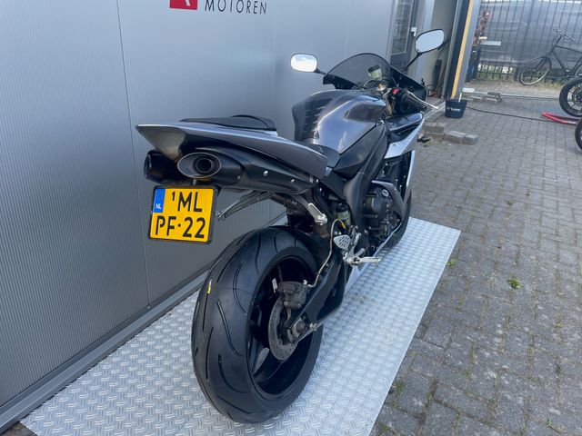 yamaha - yzf-r1