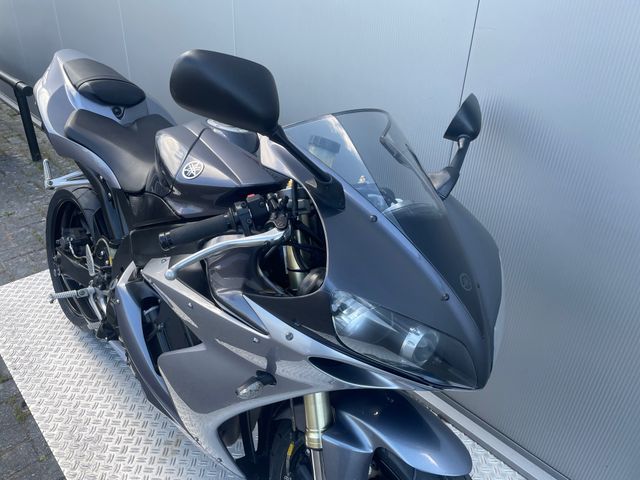 yamaha - yzf-r1