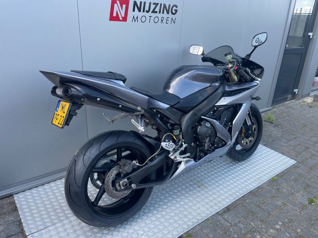 yamaha - yzf-r1