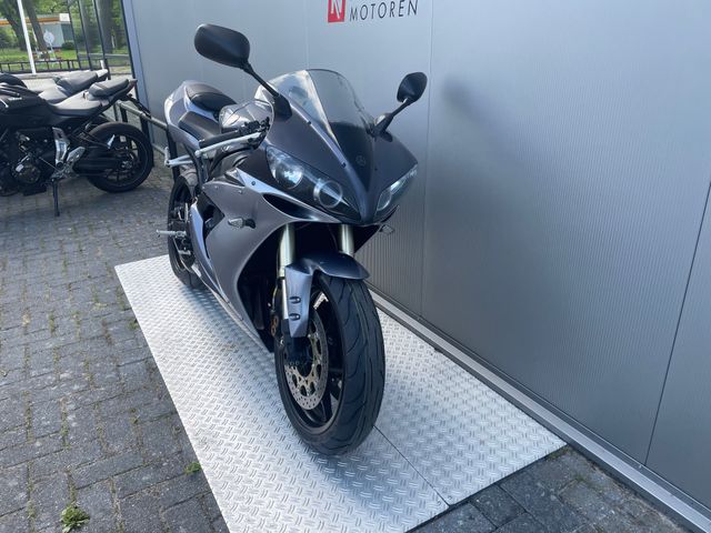 yamaha - yzf-r1