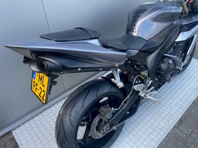 yamaha - yzf-r1