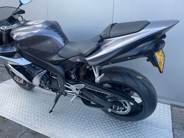 yamaha - yzf-r1